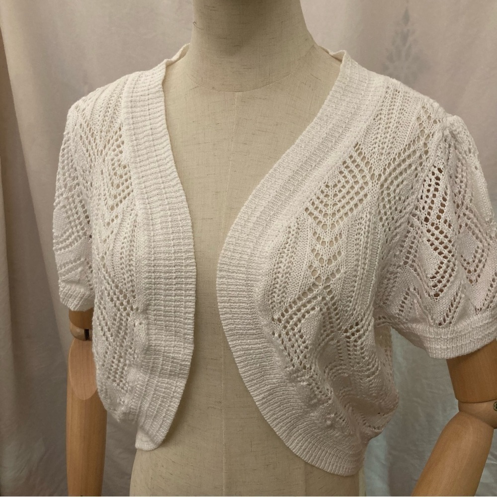 Knit Short Sleeve White Shrug Size L New Directions